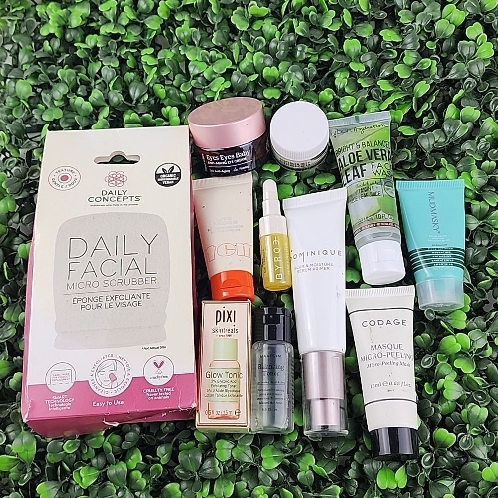 Skincare bundle 11 pieces new eyes face scrub toner aloe Vera micro mask beauty - Picture 1 of 4